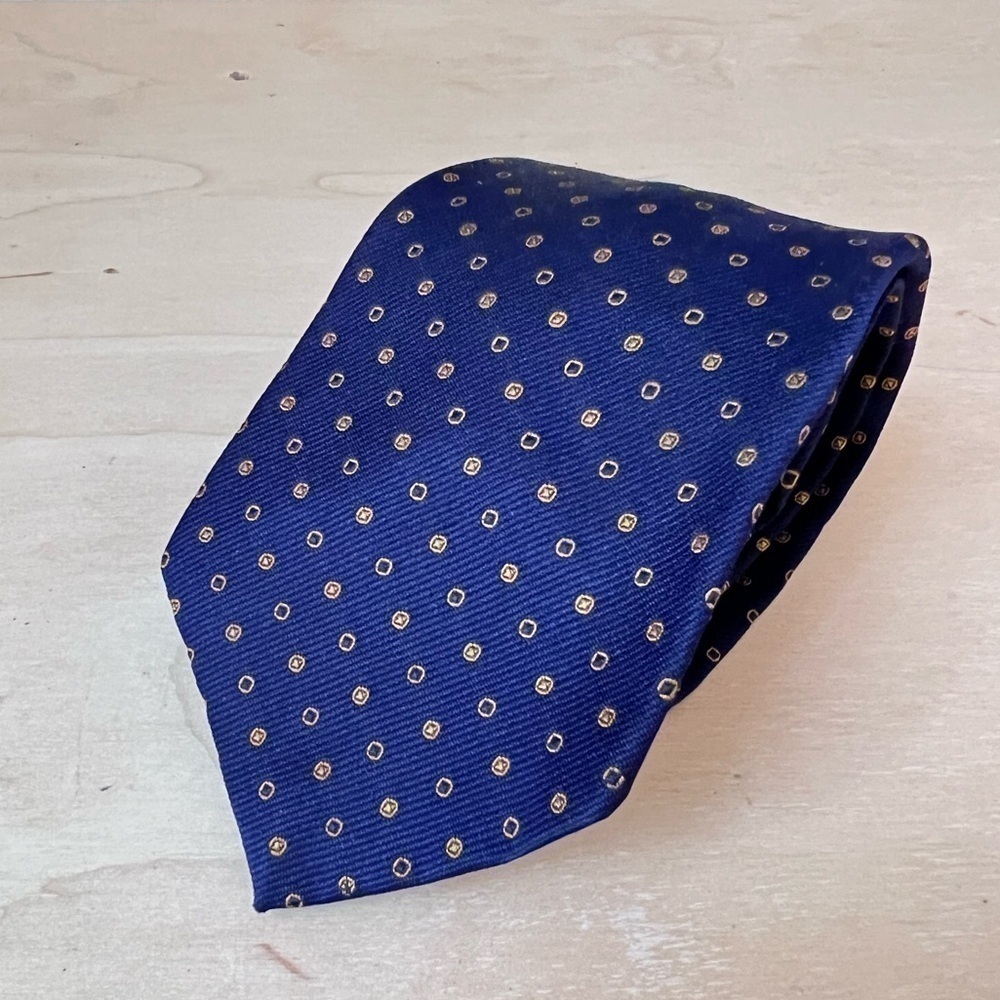 Vintage men’s navy and gold blockecore necktie
